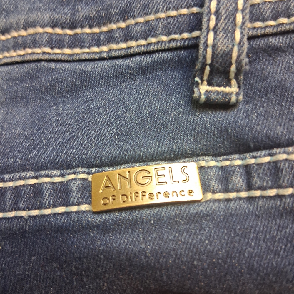 Angels Off Difference Women Size 10/30 Dark Blue Flare Jeans - Picture 4 of 16